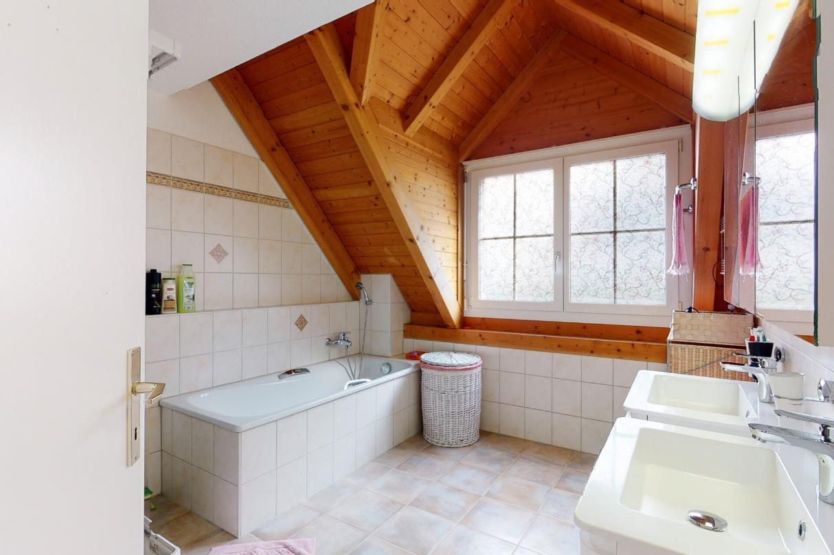 5.5 Zimmer Doppelhaushälfte in Höri - Bild 8