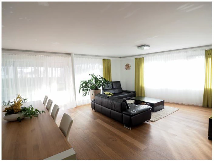 4.5-Zimmer Gartenwohnung mit Pool - Bild 9